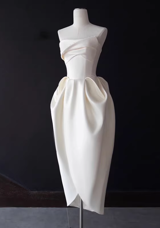 Minimalist Wedding Dress Strapless Pleated Wedding Dress   D3484
