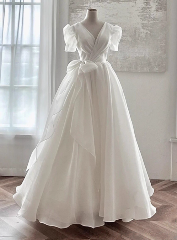 Beauty Wedding Dress V-neck Pleated Wedding Dress  D3487