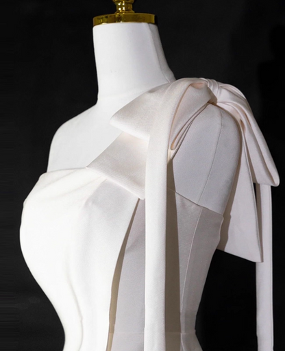 Elegant Wedding Dress One Shoulder Fit Wedding Dress  D3492