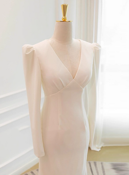 Minimalist Wedding Dress V-neck Long Sleeve Wedding Dress D3494