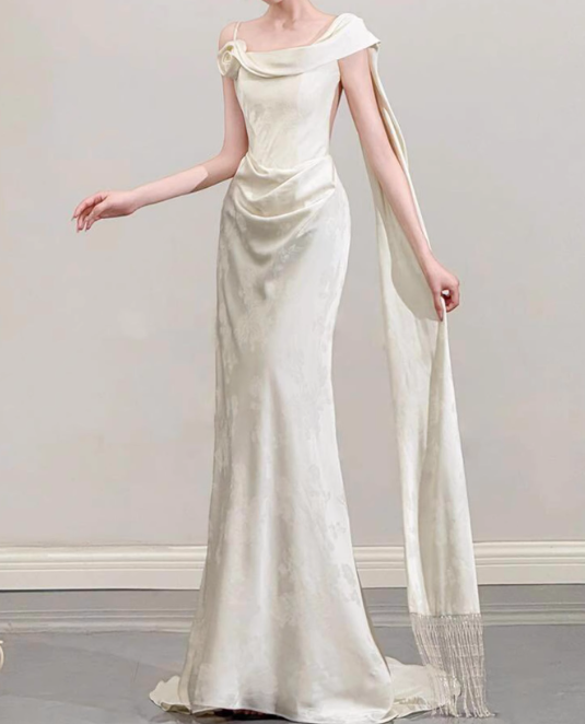 New Arrival Wedding Dress Asymmetrical Neck Pleated Wedding Dress  D3508