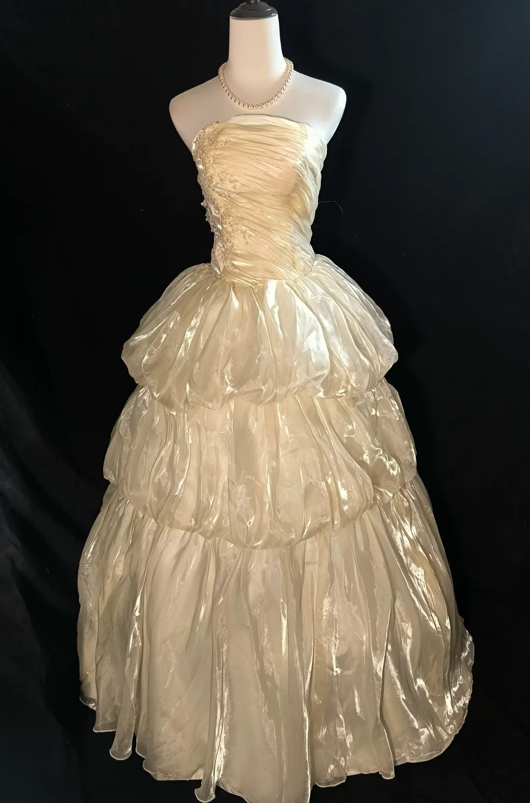 Vintage Wedding Dress Strapless Pleated Wedding Dress   D3523