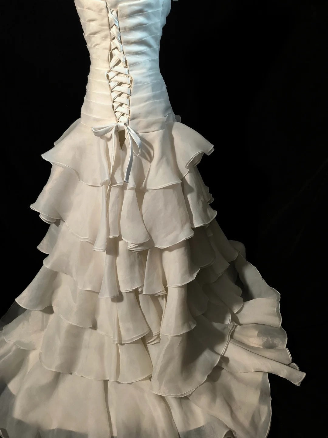 Vintage Wedding Dress Strapless Flower Pleated Ruffle Wedding Dress   D3524