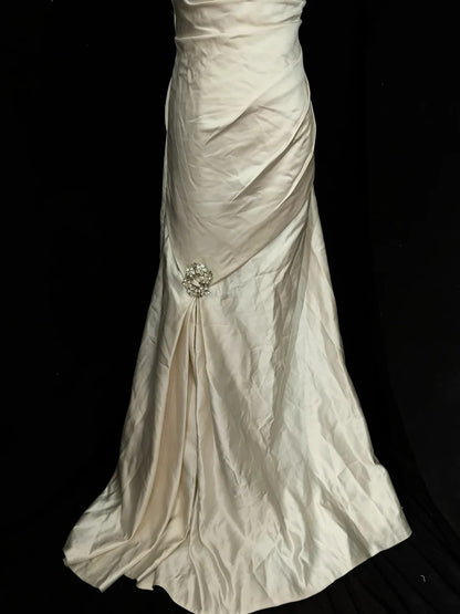 Vintage Wedding Dress A Line Strapless Pleated Wedding Dress    D3526