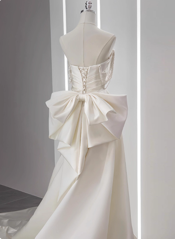 Elegant Wedding Dress A Line Strapless Pleated Wedding Dress  D3254