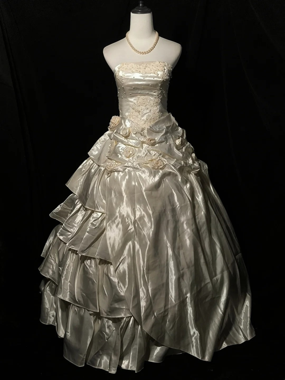 Vintage Wedding Dress Strapless Pleated Tiered Wedding Dress     D3557