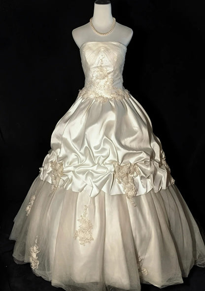 New Arrival Wedding Dress Strapless Pleated Tulle Wedding Dress     D3559
