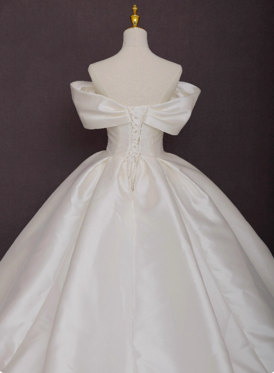 Elegant Wedding Dress Off Shoulder Pleated Wedding Dress     D3577