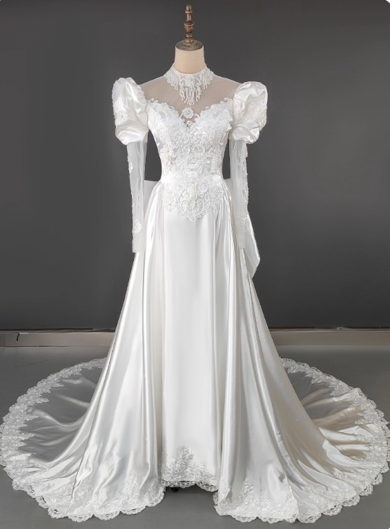 Vintage Wedding Dress Crew Neck Pleated Wedding Dress    D3588