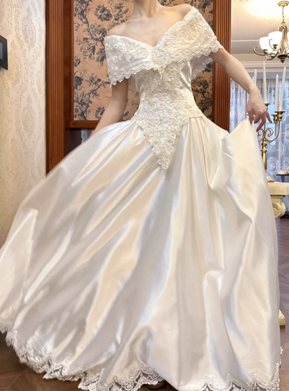 Vintage Wedding Dress V-neck Pleated Wedding Dress    D3589