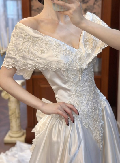 Vintage Wedding Dress V-neck Pleated Wedding Dress    D3589
