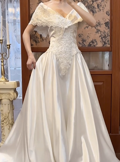 Vintage Wedding Dress V-neck Pleated Wedding Dress    D3589