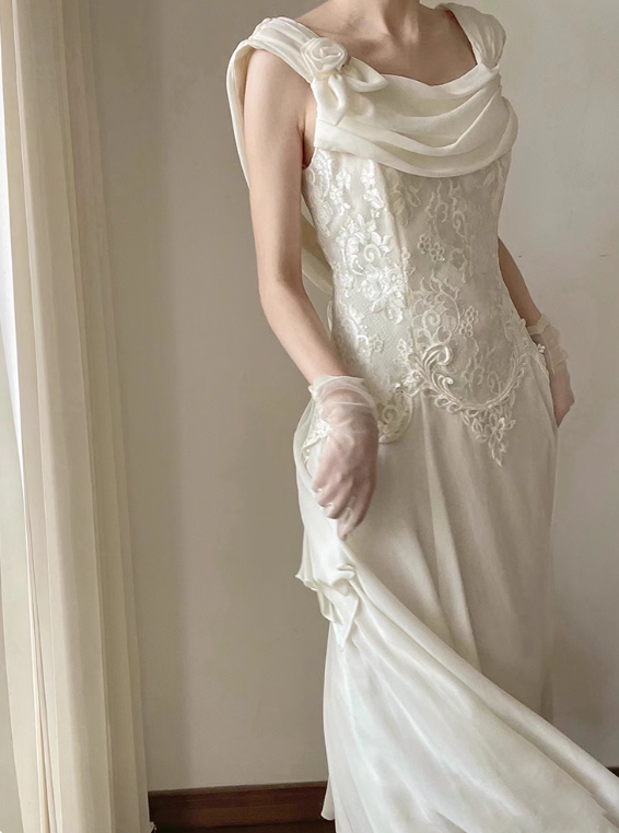 New Arrival Wedding Dress Straps Pleated Wedding Dress  D3598