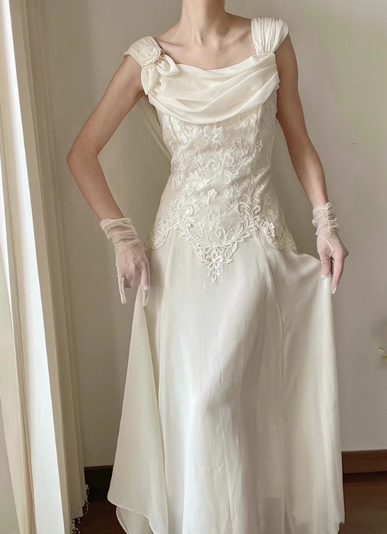 New Arrival Wedding Dress Straps Pleated Wedding Dress  D3598