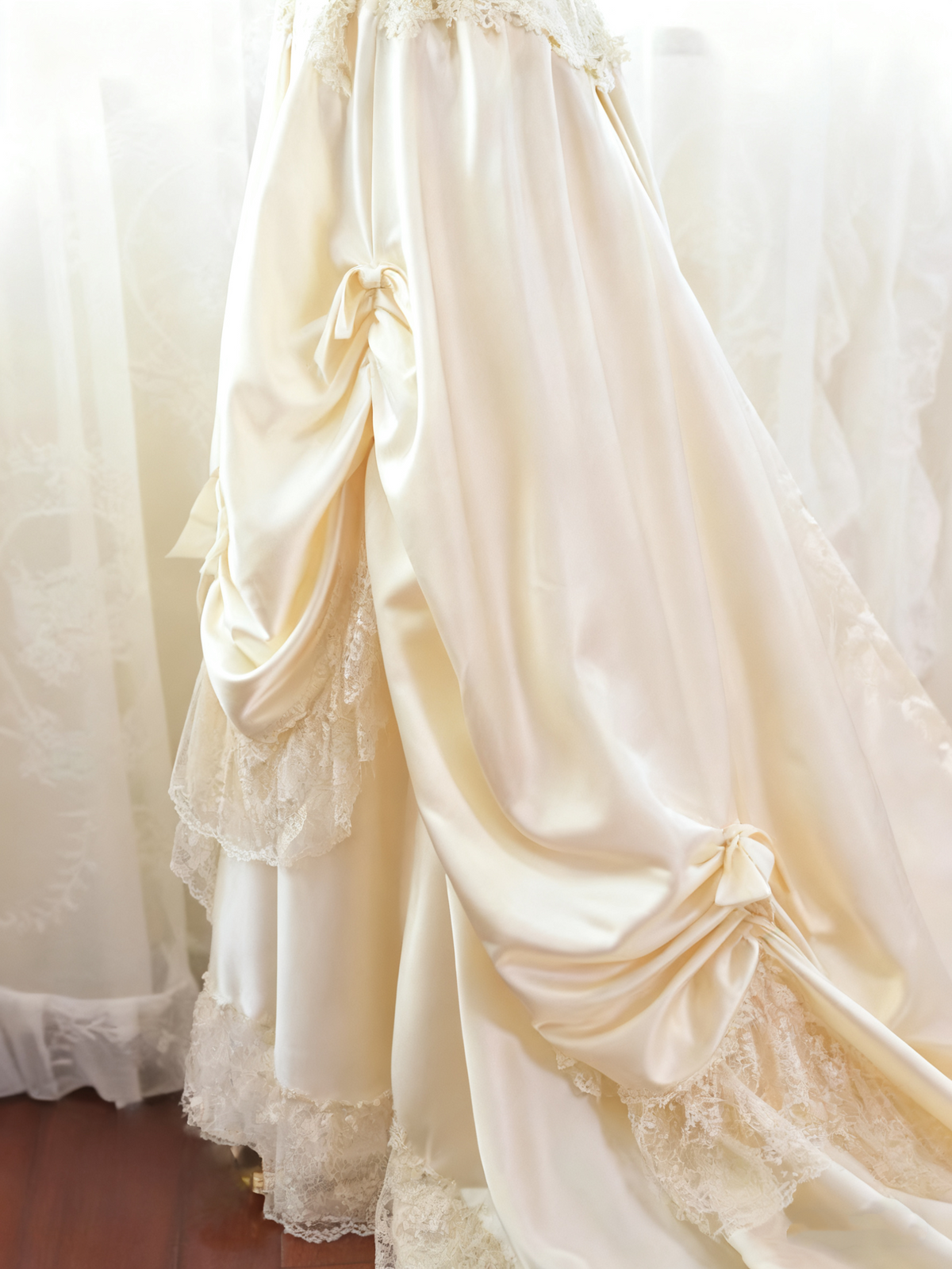 Vintage Wedding Dress Sweetheart Pleated Lace Wedding Dress  D3601