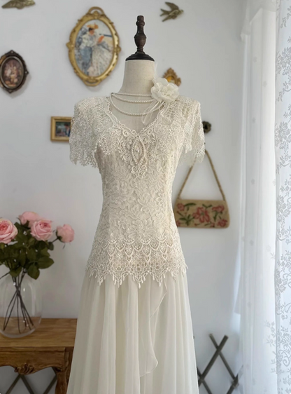 Vintage Wedding Dress V-neck Lace Pleated Tulle Wedding Dress  D3605