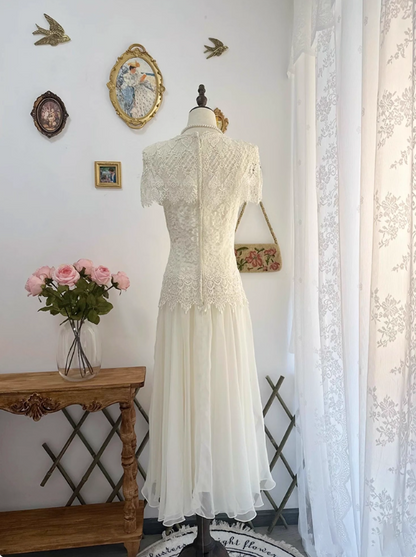 Vintage Wedding Dress V-neck Lace Pleated Tulle Wedding Dress  D3605