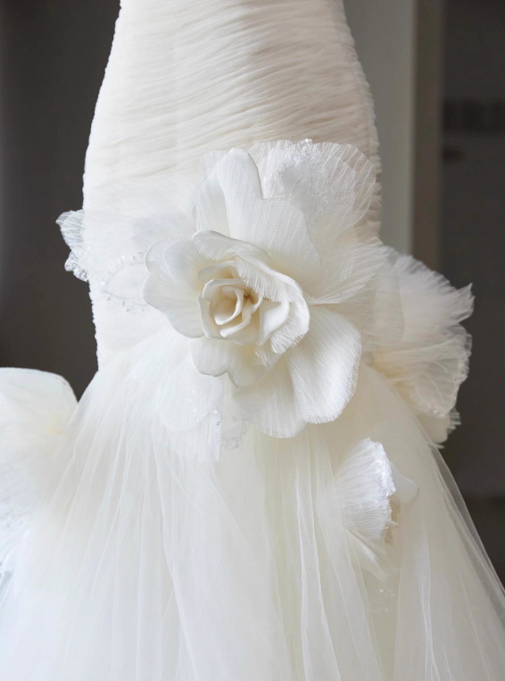 Stunning Wedding Dress Strapless Pleated Flower Mermaid Wedding Dress  D3658