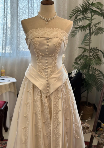 Vintage Wedding Dress A Line Strapless Pleated Wedding Dress  D3660