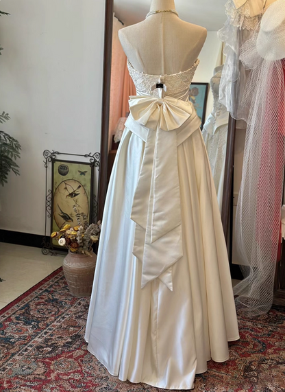Vintage Wedding Dress A Line Strapless Pleated Wedding Dress  D3660