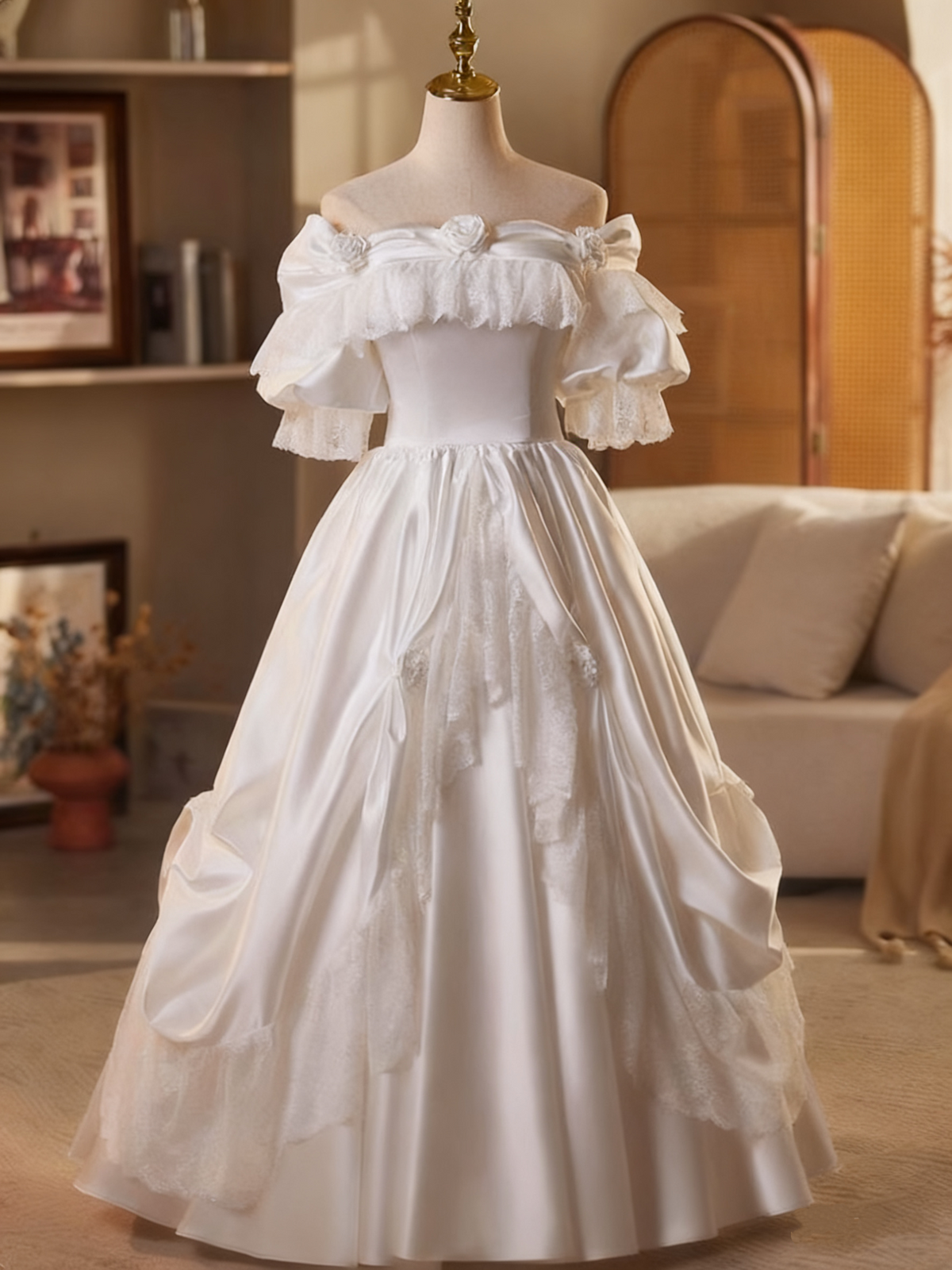 Vintage Wedding Dress Off Shoulder Pleated Lace Wedding Dress  D3691