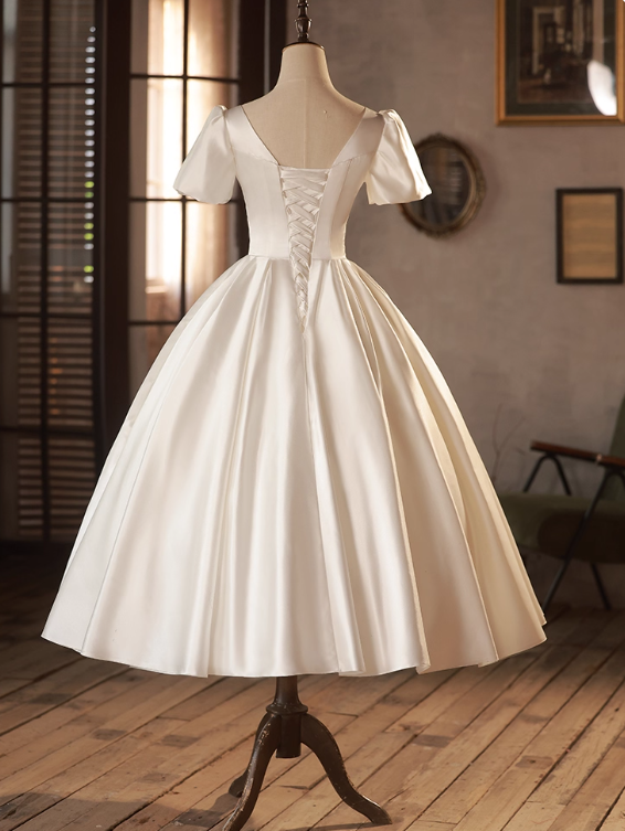 Elegant Wedding Dress Short Sleeve Pleated Wedding Dress  D3702
