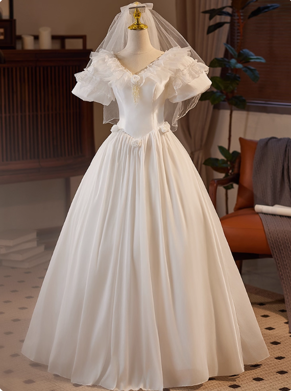 Stunning Wedding Dress V-neck Tulle Pleated Wedding Dress  D3706