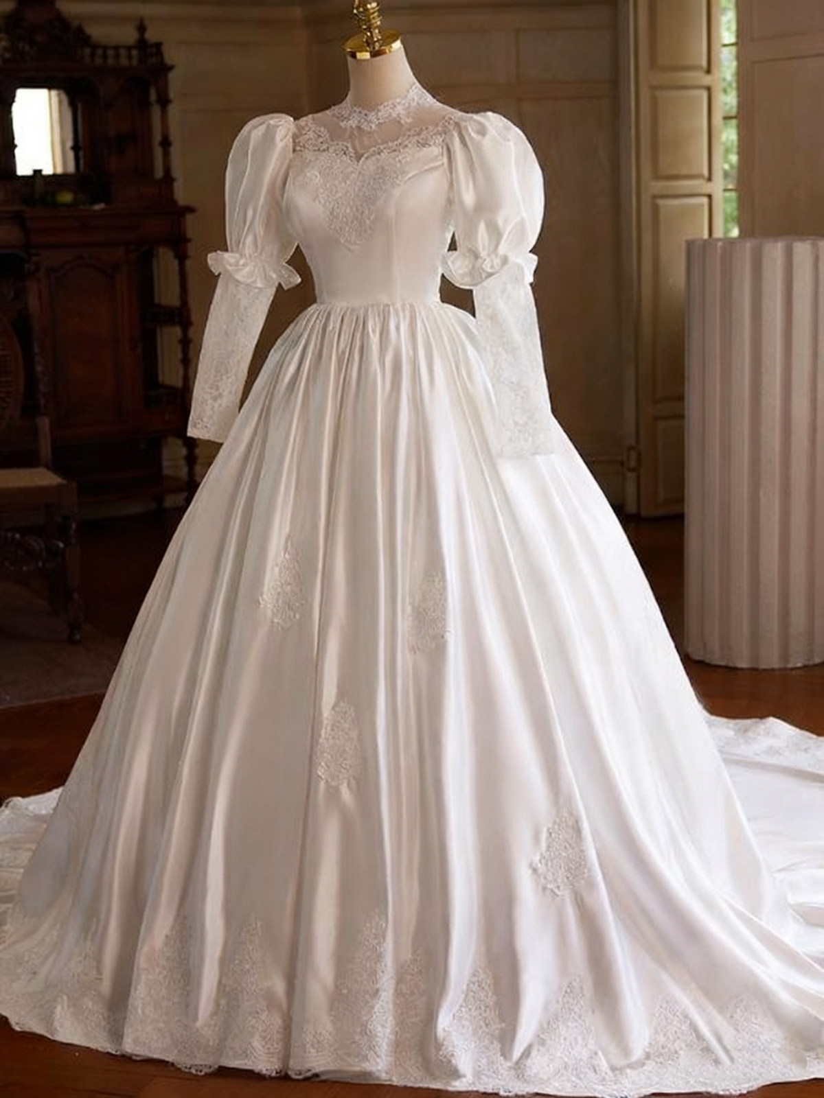 Vintage Wedding Dress Long Sleeve Lace Pleated Wedding Dress  D3750