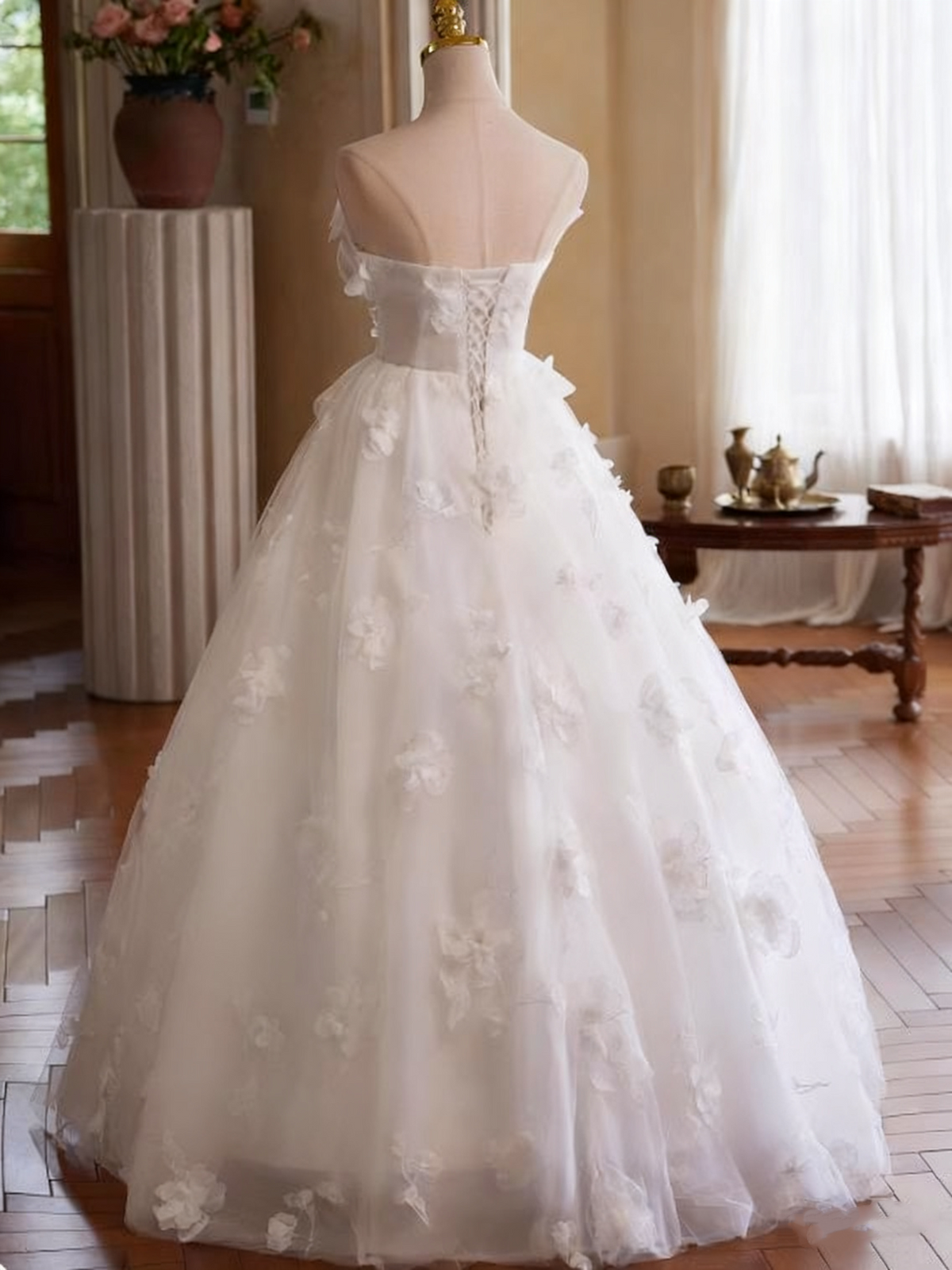 New Arrival Wedding Dress Strapless Tulle Floral Pleated Wedding Dress  D3751