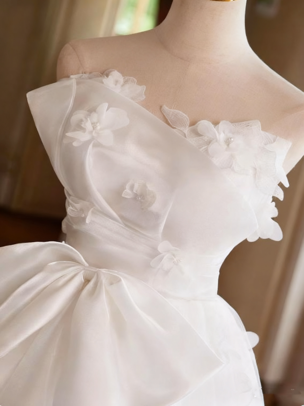 New Arrival Wedding Dress Strapless Tulle Floral Pleated Wedding Dress  D3751