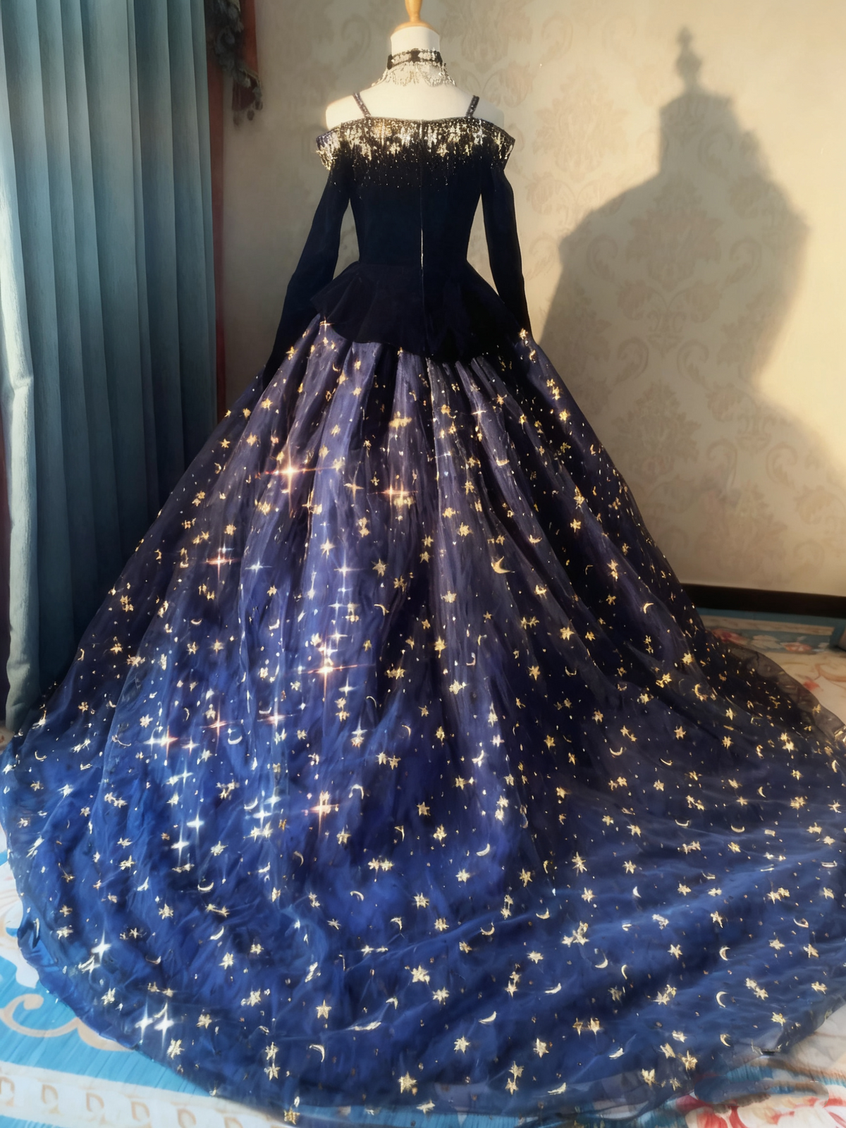 New Arrival Prom Dress Spaghetti Straps Crystal Pleated Ball Gown Quinceanera Dress Birthday Outfits   D3765