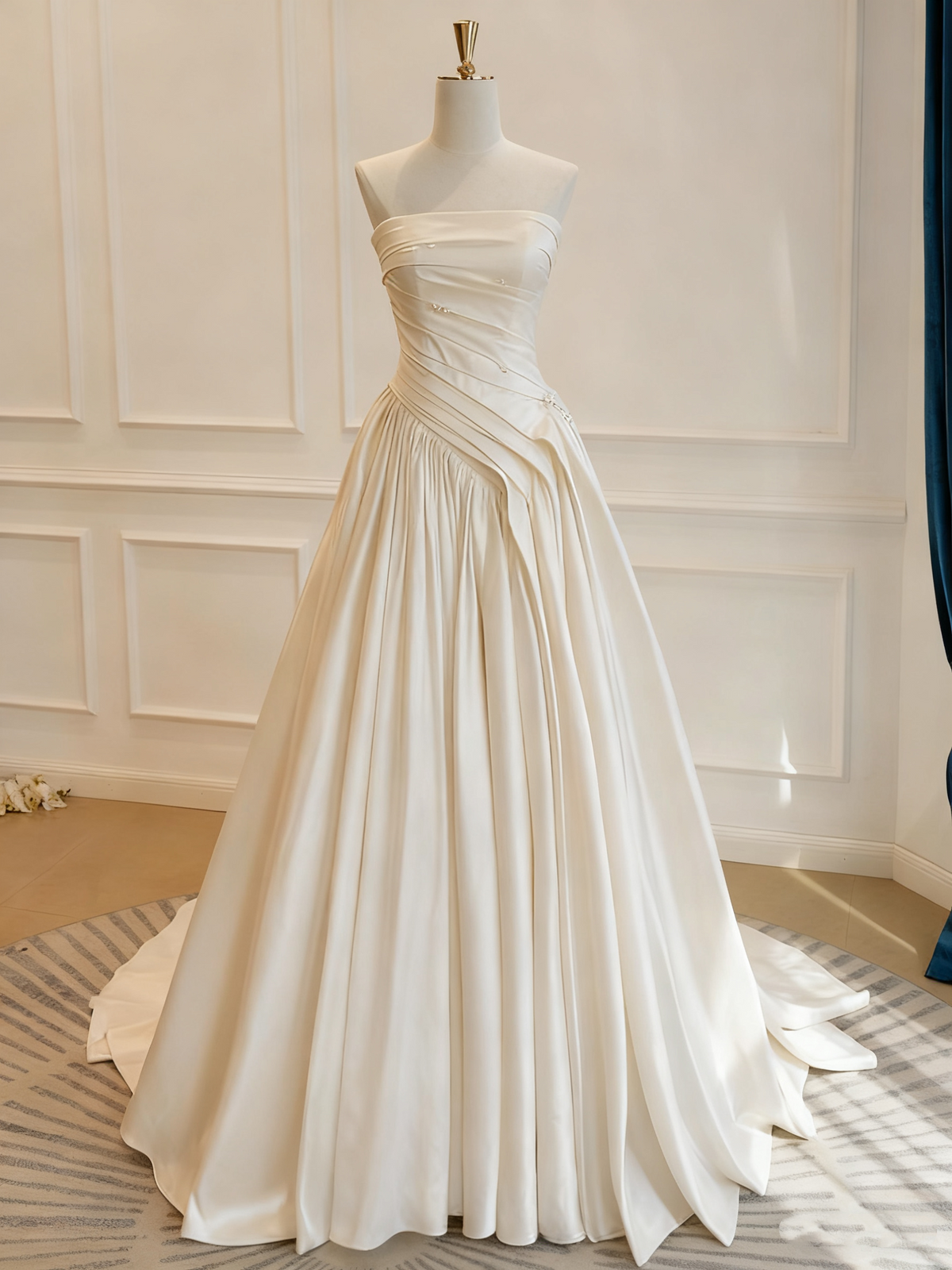 New Arrival Wedding Dress Strapless Pleated Wedding Dress  D3770