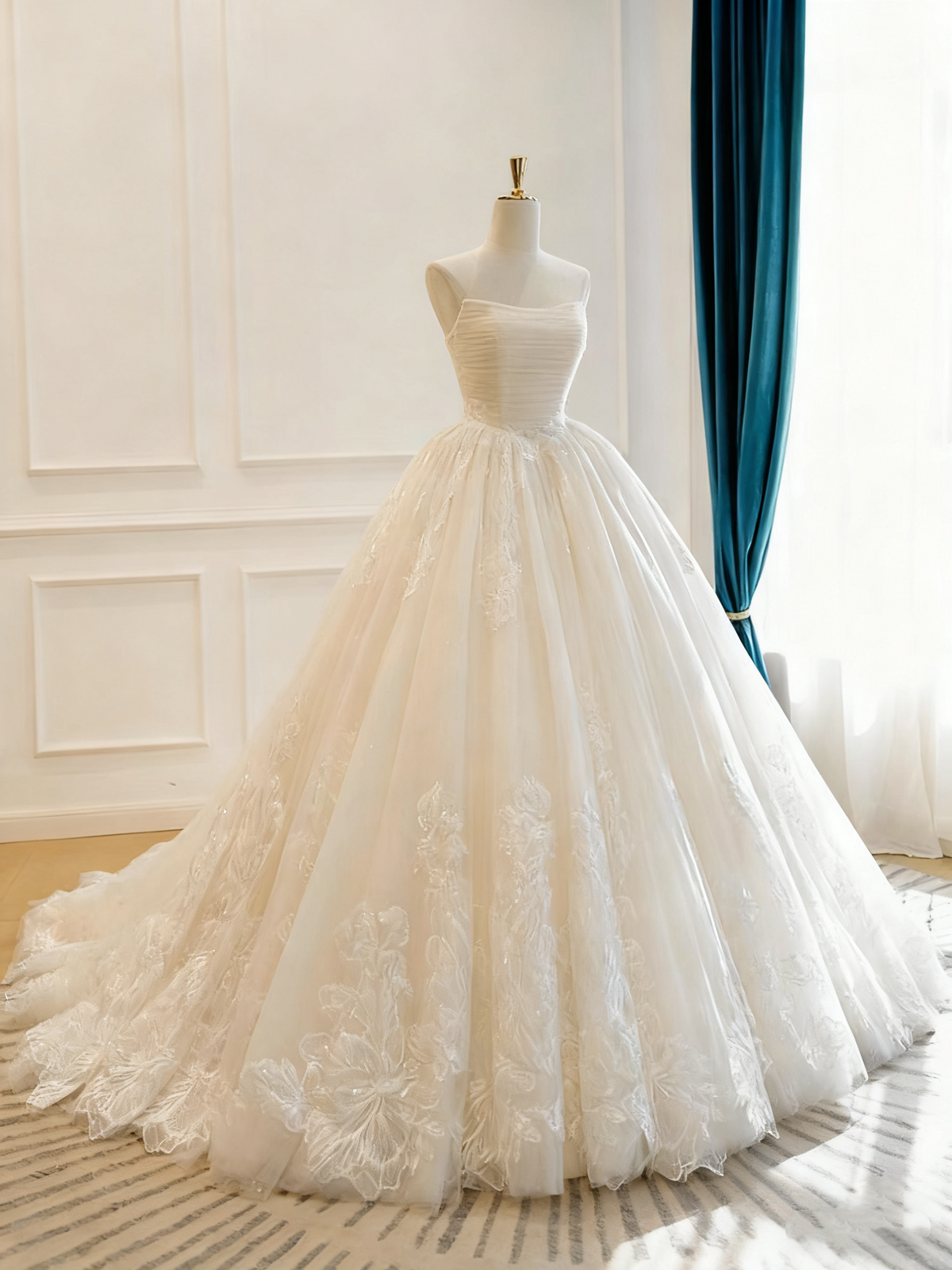 Elegant Wedding Dress Strapless Pleated Tulle Wedding Dress  D3772