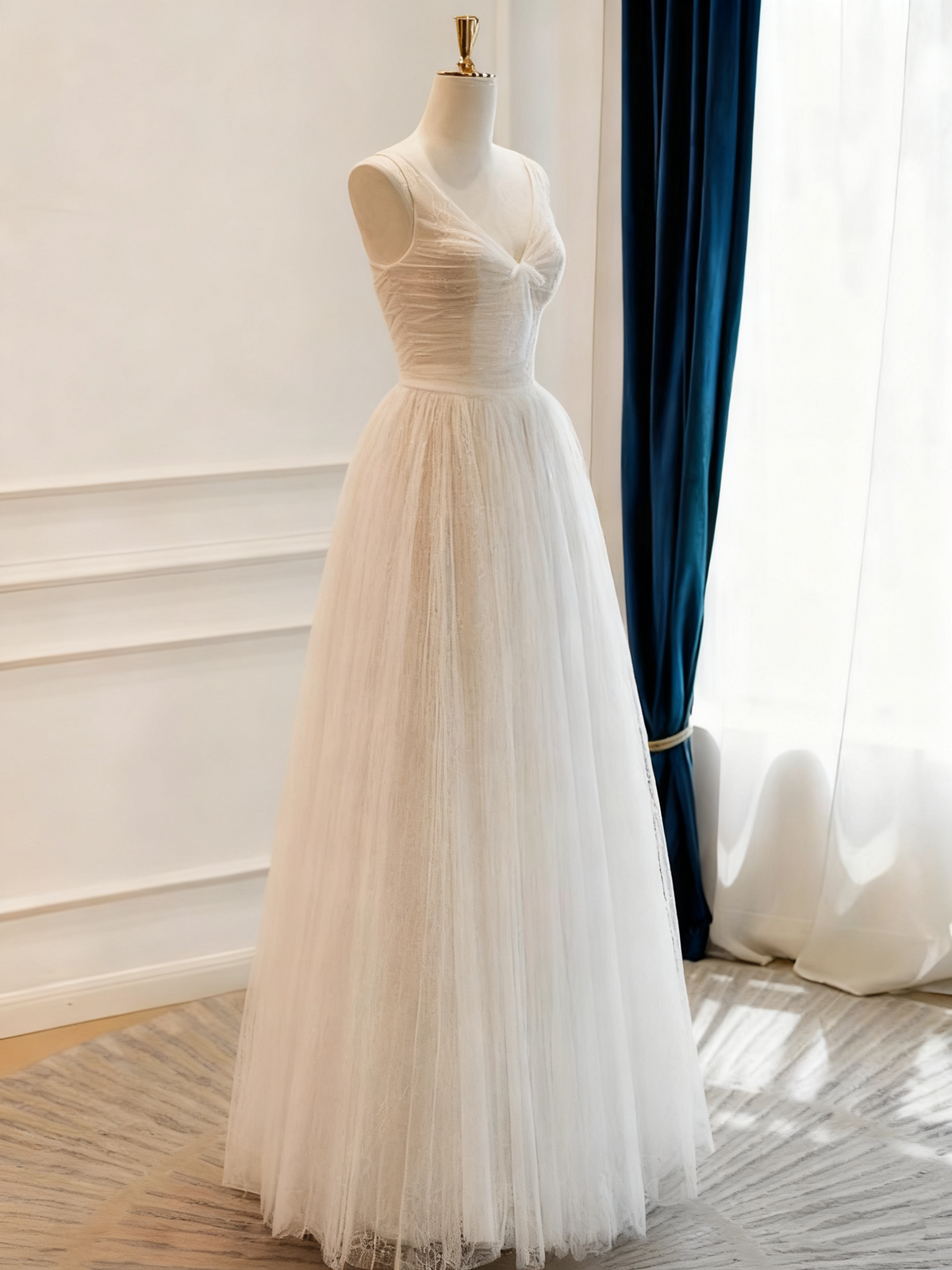 New Design Wedding Dress V-neck Tulle Pleated Wedding Dress  D3778