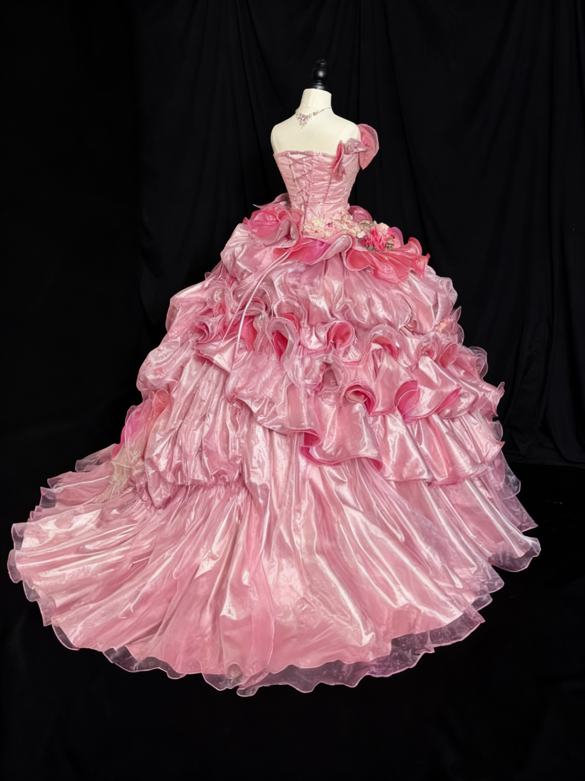 Gorgeous Prom Dress Strapless Ruffle Ball Gown Sweet 16 Dress Birthday Outfits      D3802