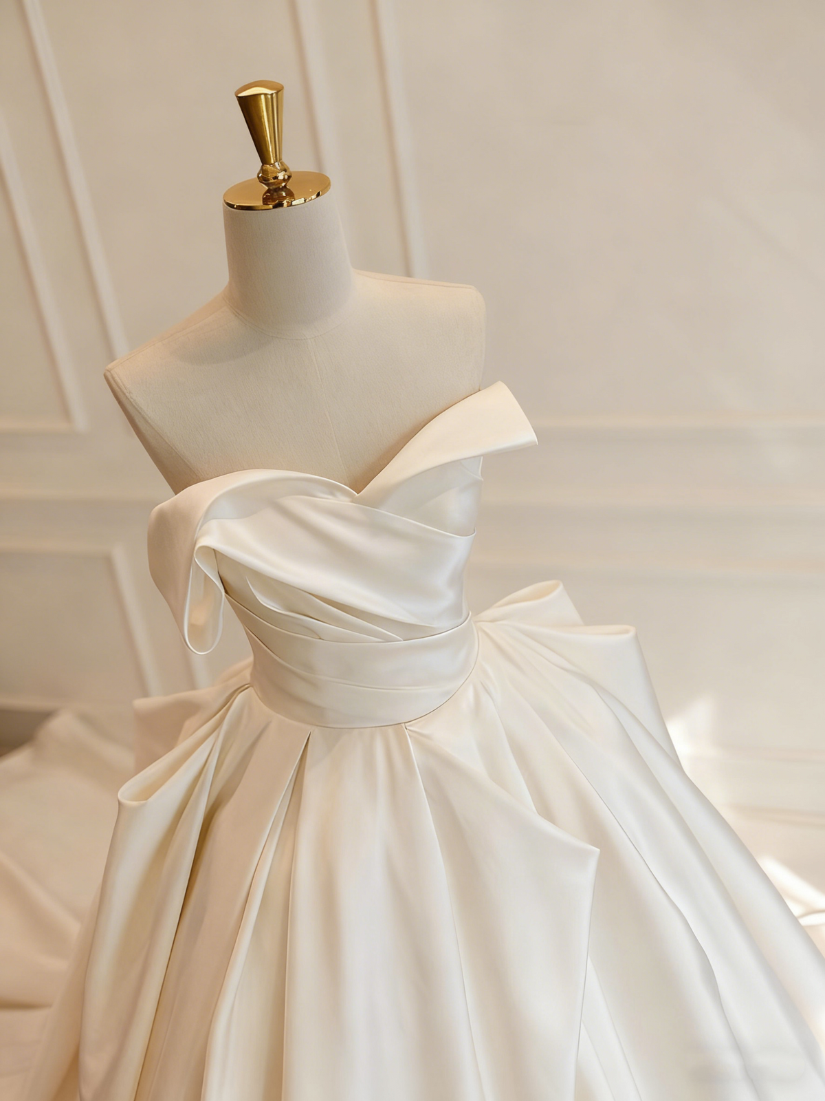 Minimalist Wedding Dress Asymmetrical Neck Pleated Wedding Dress  D3807