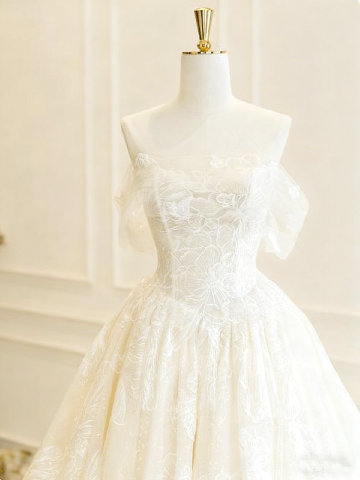 New Arrival Wedding Dress Off Shoulder Tulle Pleated Wedding Dress  D3818