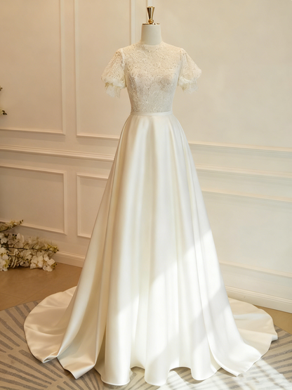 Vintage Wedding Dress Short Sleeves Backless Pleated Wedding Dress     D3825