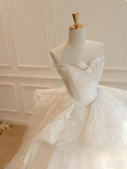 New Arrival Wedding Dress Strapless Tulle Wedding Dress     D3831