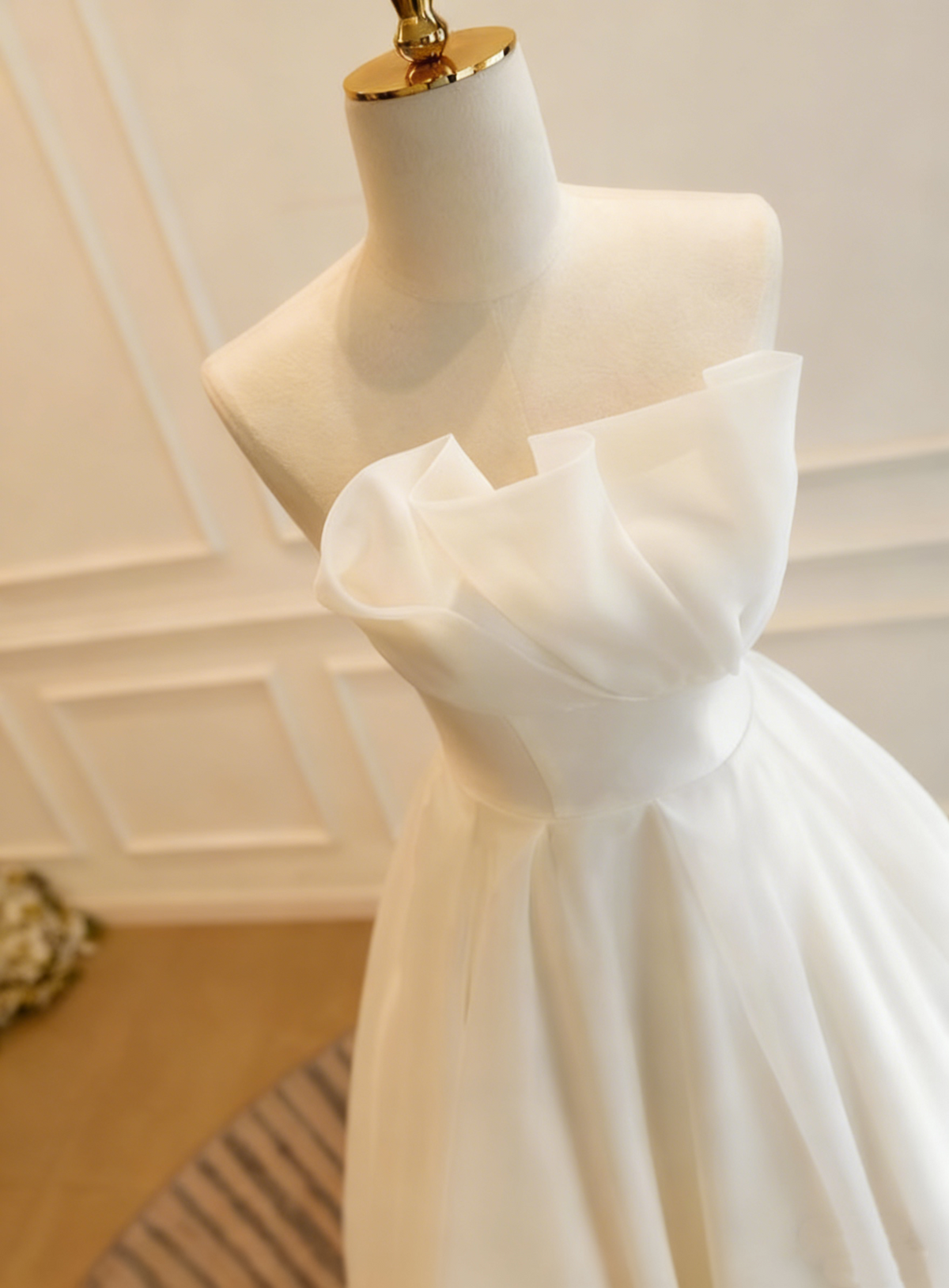 Minimalist Wedding Dress A Line Strapless Pleated Wedding Dress     D3832