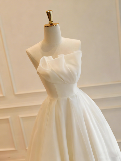 Minimalist Wedding Dress A Line Strapless Pleated Wedding Dress     D3832