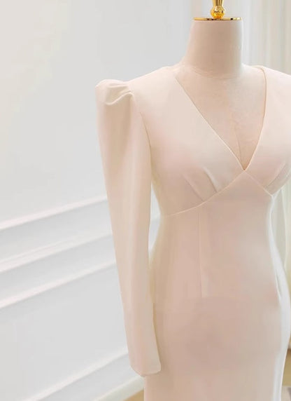Minimalist Wedding Dress V-neck Long Sleeves Wedding Dress D3840