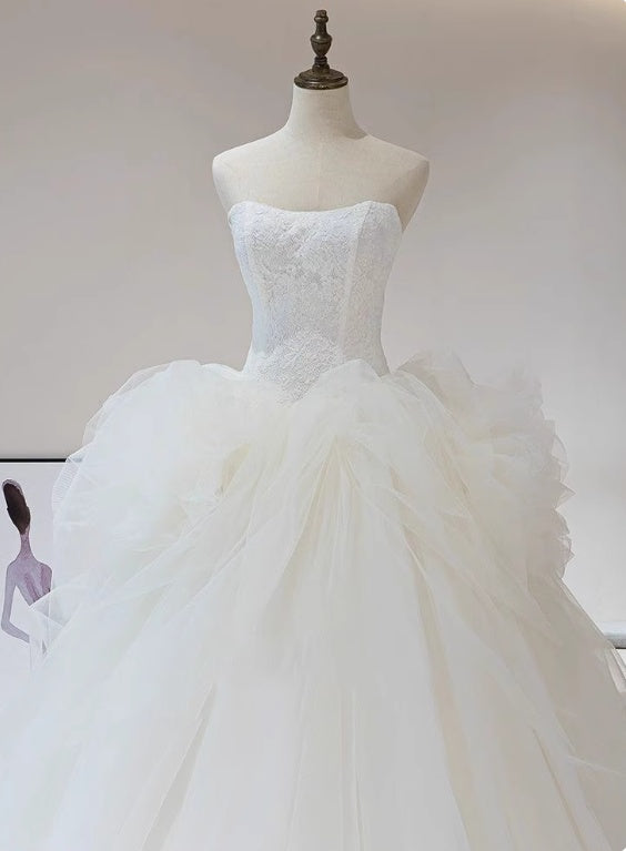 Beauty Wedding Dress Strapless Tulle Pleated Wedding Dress   D3906