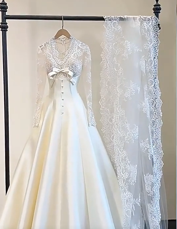 New Arrival Wedding Dress Crew Neck Lace Wedding Dress   D3909