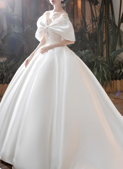 Minimalist Wedding Dress V-neck Pleated Wedding Dress   D3912