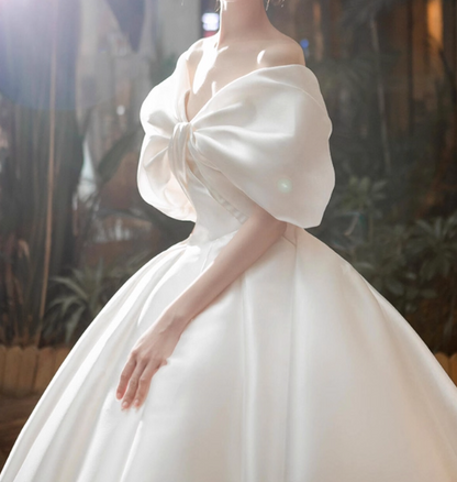 Minimalist Wedding Dress V-neck Pleated Wedding Dress   D3912