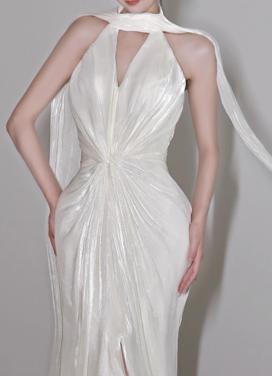 Minimalist Wedding Dress Halter Pleated Mermaid Wedding Dress   D3921