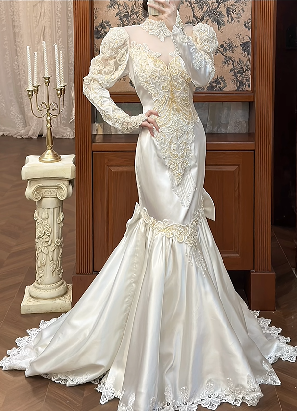 Vintage Wedding Dress High Collar Long Sleeves Pearl Mermaid Wedding Dress   D3940