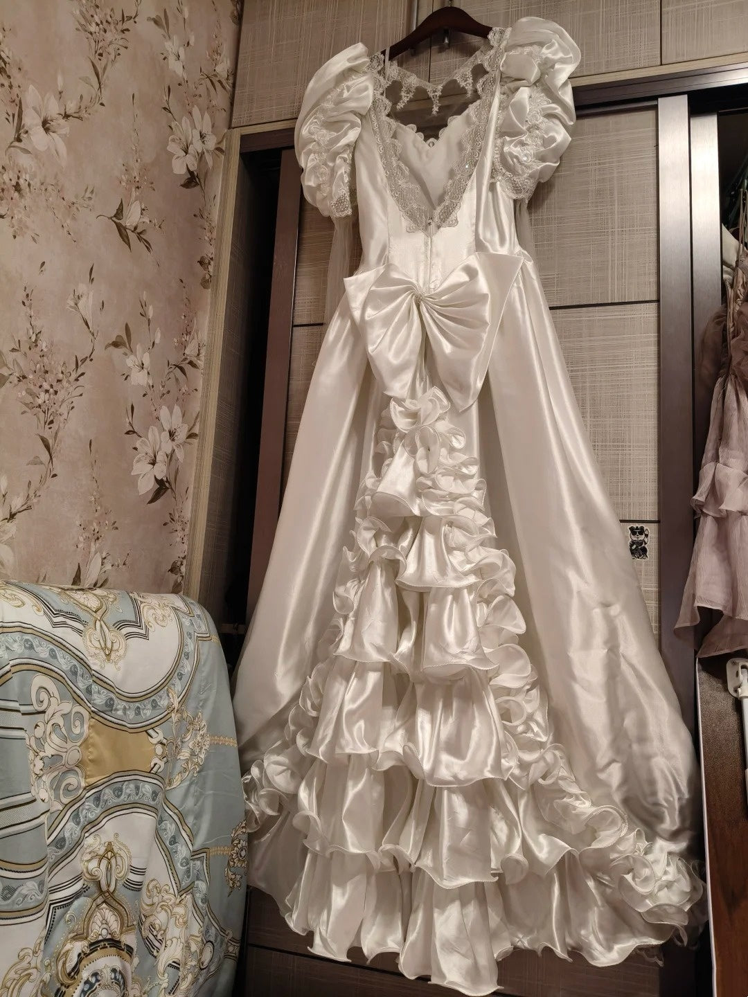 Vintage Wedding Dress Long Sleeves Backless Lace Wedding Dress  D3996