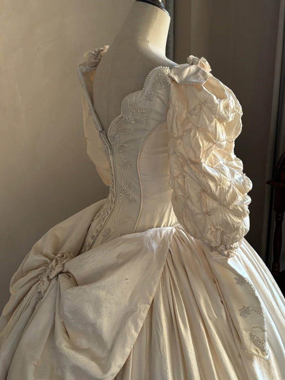 Vintage Wedding Dress Asymmetrical Neck Pleated Wedding Dress  D3999